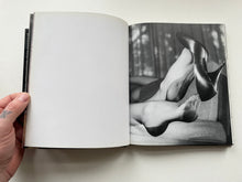From the tip of the toes | Elmer Batters (Taschen)