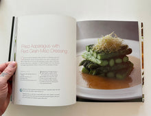 Nobu’s vegetarian cookbook |
Matsuhisa, Nobu; Kuma, Masashi (P.I.E)