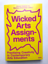 Wicked Art Assignments (Valiz)